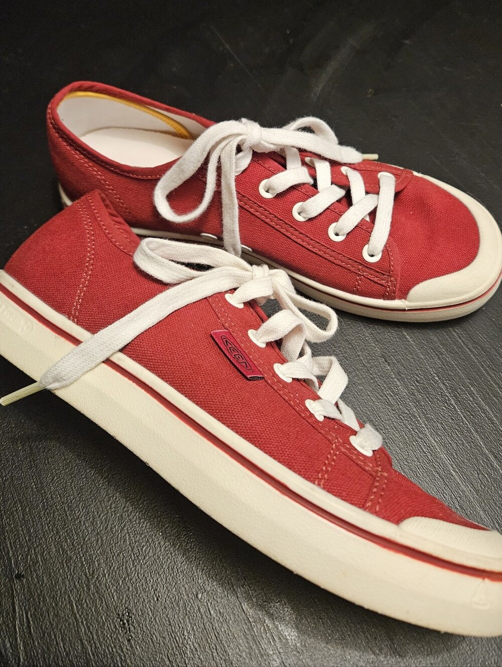 Keen- Women's Elsa Lite Canvas Low-top Sneakers